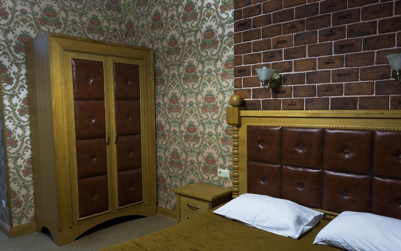 Pidkova Hotel รีฟเน ภายนอก รูปภาพ
