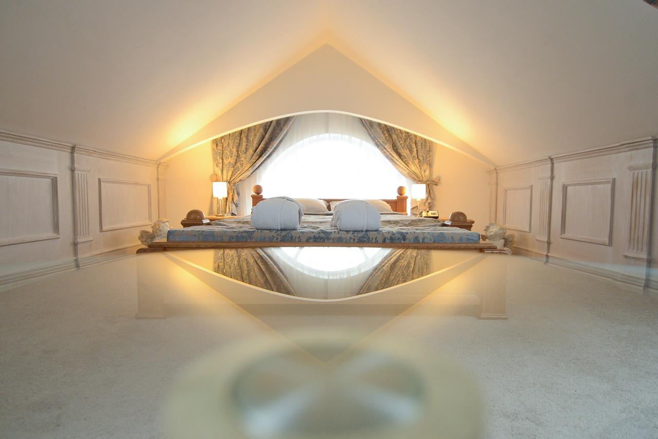 Pidkova Hotel รีฟเน ภายนอก รูปภาพ